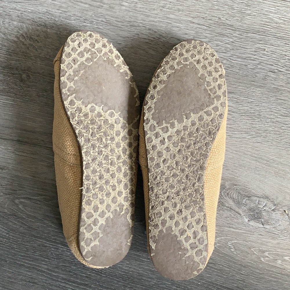 Toms - Picture 5 of 7